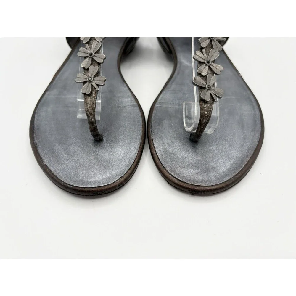 Chanel Silver Thong Sandals Camelia Flower Accents T Strap Size EU 37